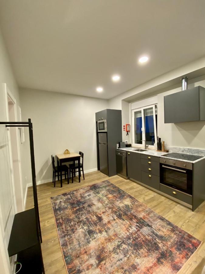 Canarios Apartments Cardal - III リスボン エクステリア 写真